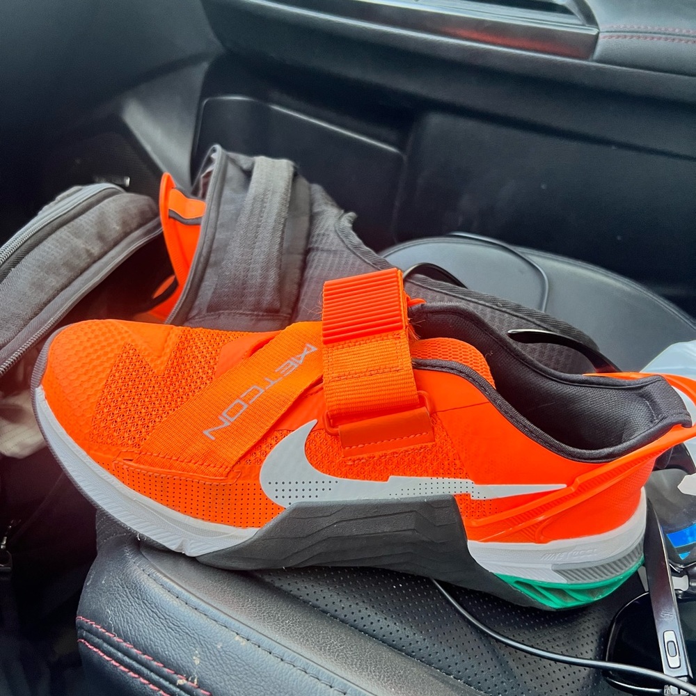 Nike metcon flyease